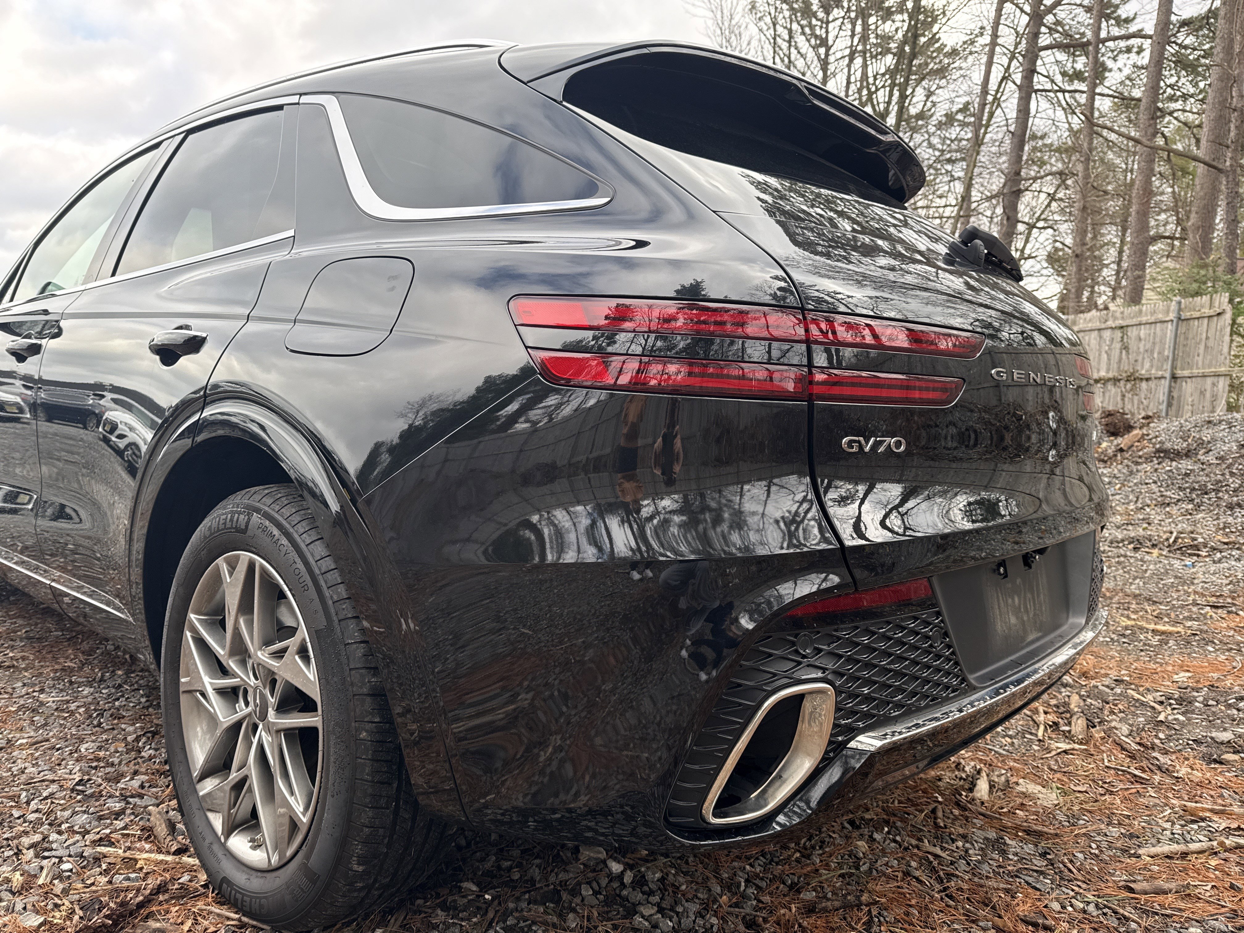 Used 2025 Genesis GV70 2.5T w/ Advanced Package image 16