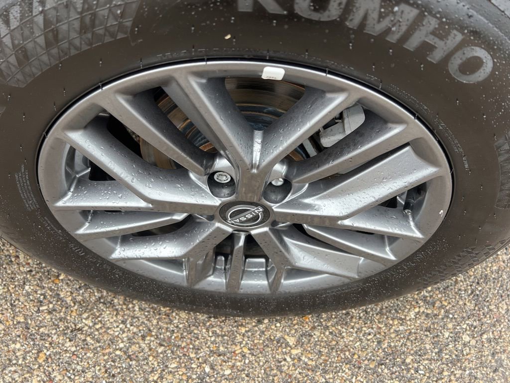 Certified 2024 Nissan Rogue S AWD/4WD image 40