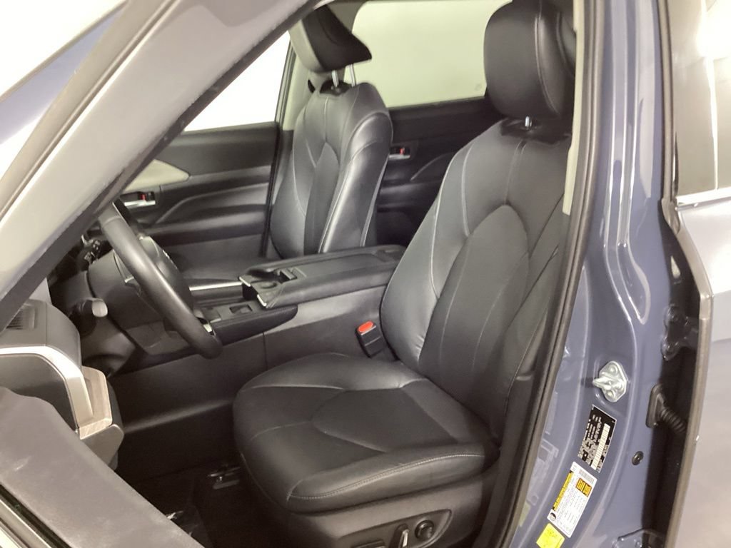 Used 2024 Toyota Grand Highlander AWD image 31