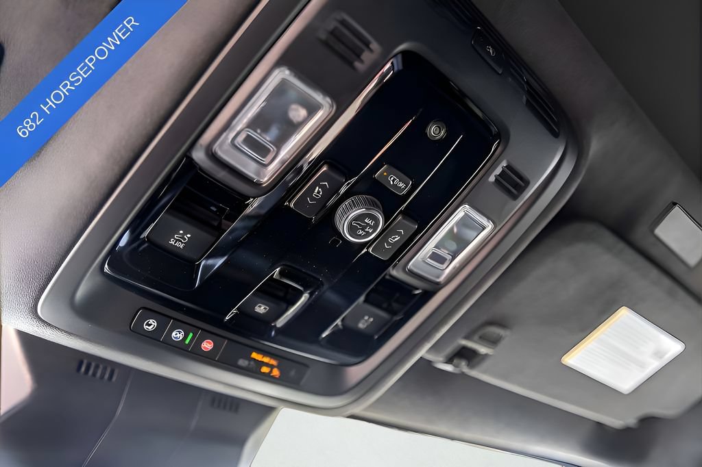 Used 2025 Cadillac Escalade V AWD/4WD image 21