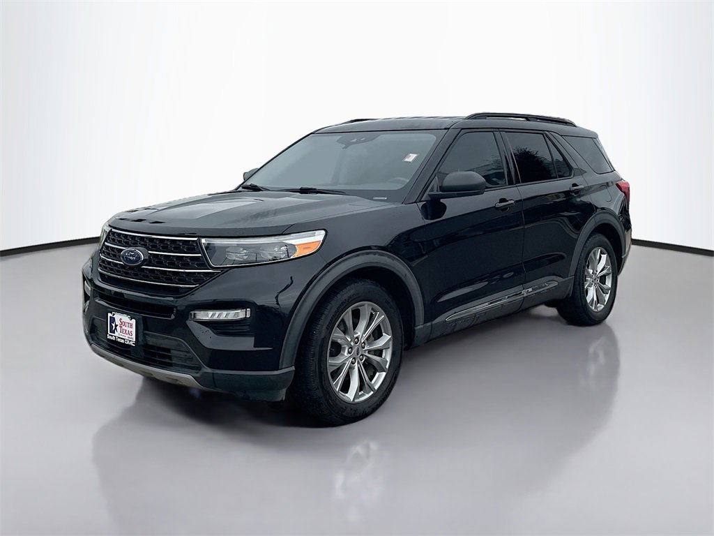 Used 2021 Ford Explorer XLT w/ Equipment Group 202A image 3