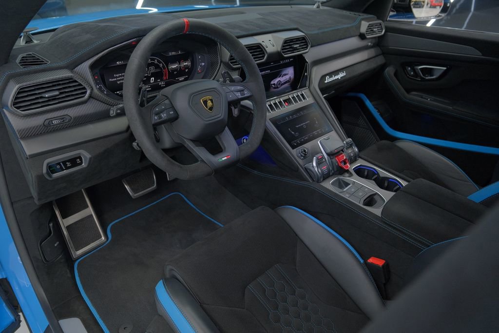 Used 2024 Lamborghini Urus Performante AWD/4WD image 50
