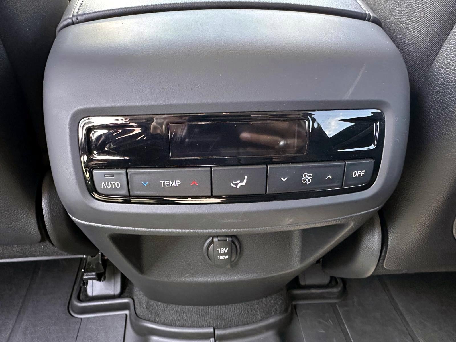 Used 2025 Hyundai Palisade SE AWD/4WD image 16