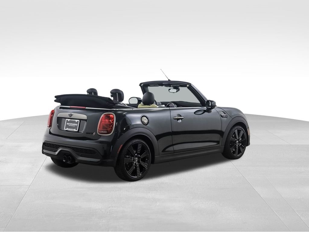 Used 2023 MINI Cooper S w/ MINI Resolute Edition image 5