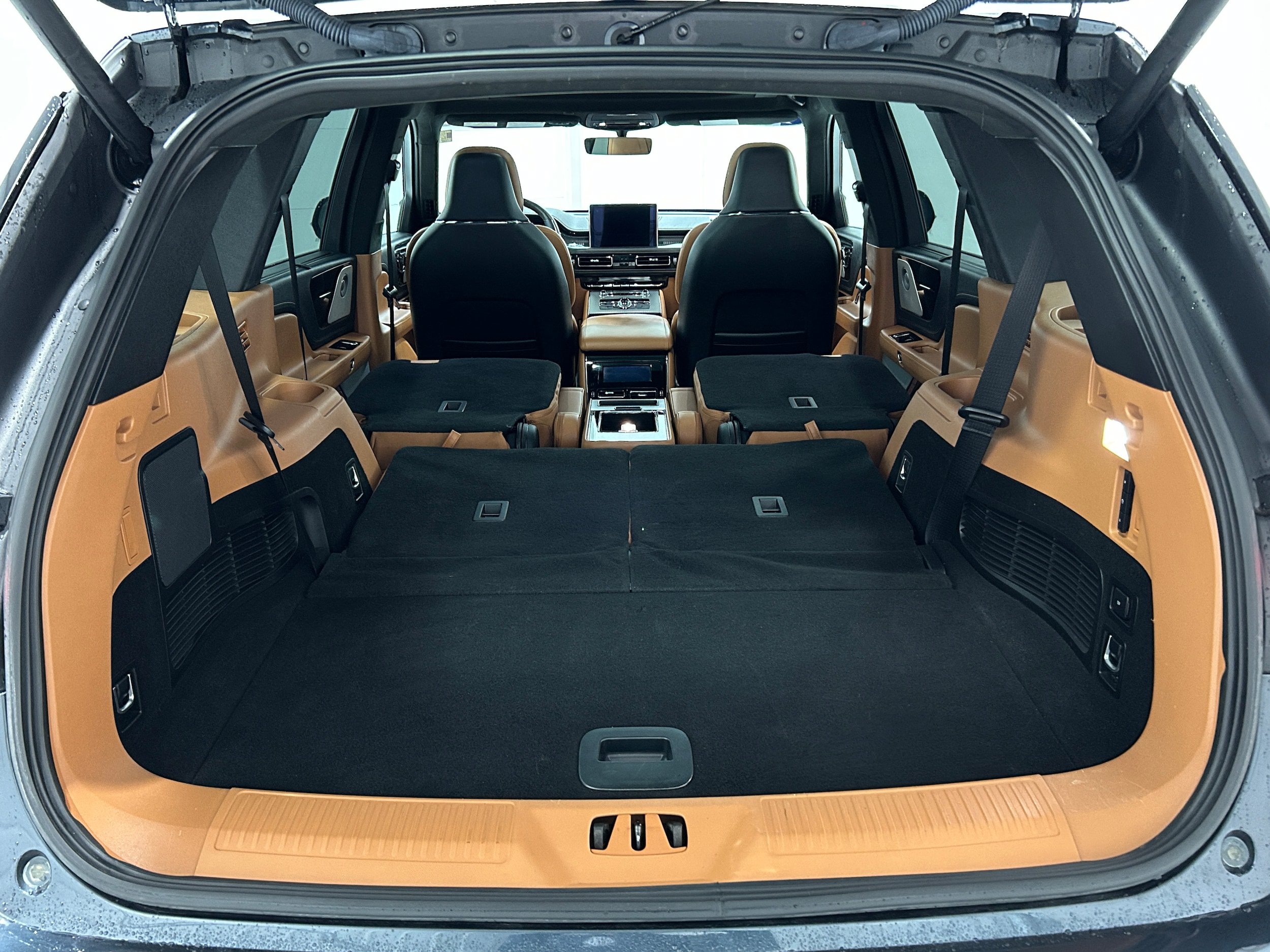 Used 2021 Lincoln Aviator Black Label w/ Dynamic Handling Package AWD/4WD image 37