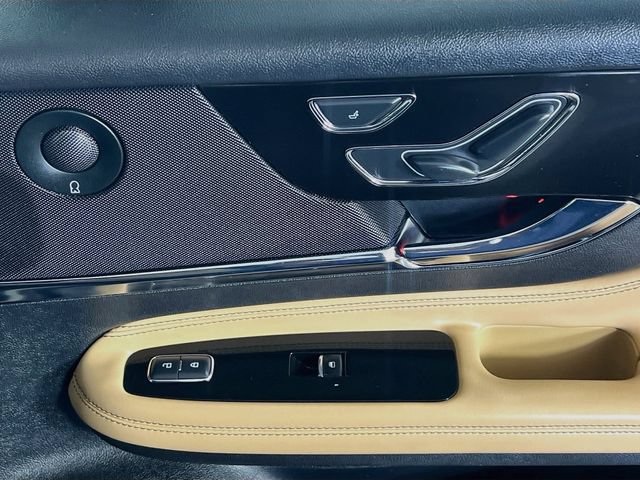 Used 2021 Lincoln Corsair Reserve FWD image 32
