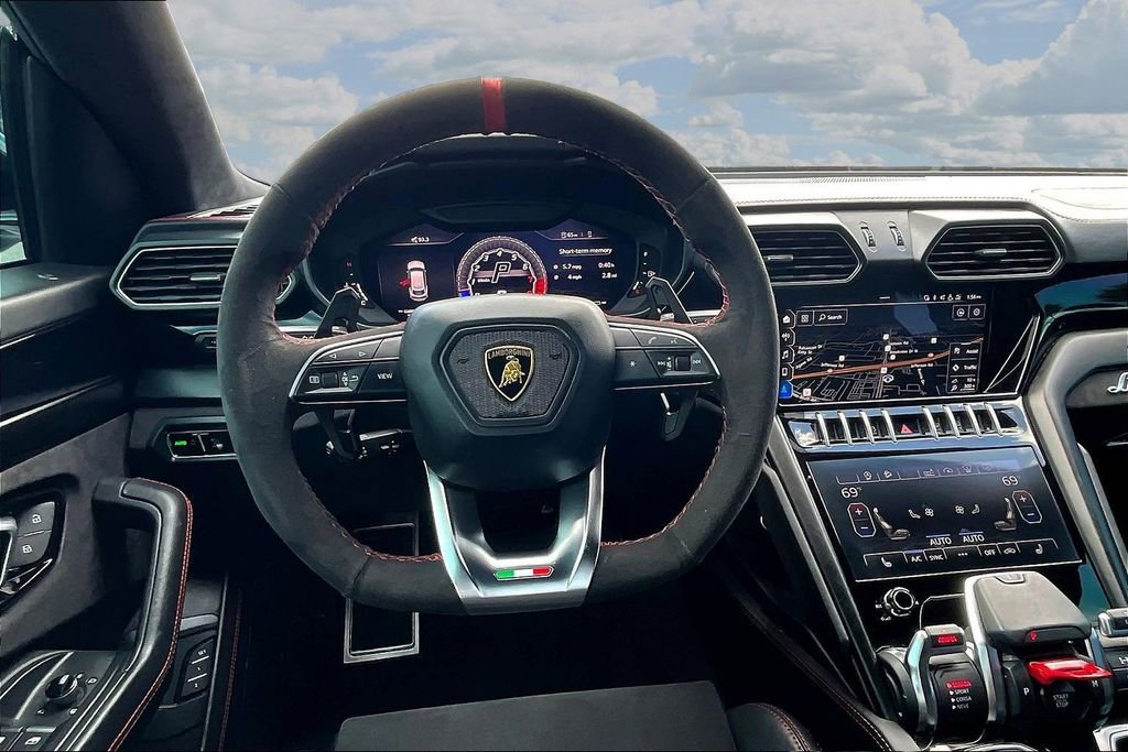 Used 2021 Lamborghini Urus AWD/4WD image 8