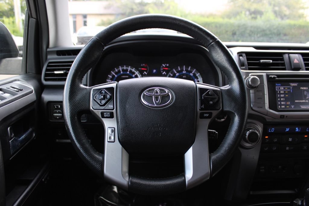 Used 2018 Toyota 4Runner Limited AWD/4WD image 18