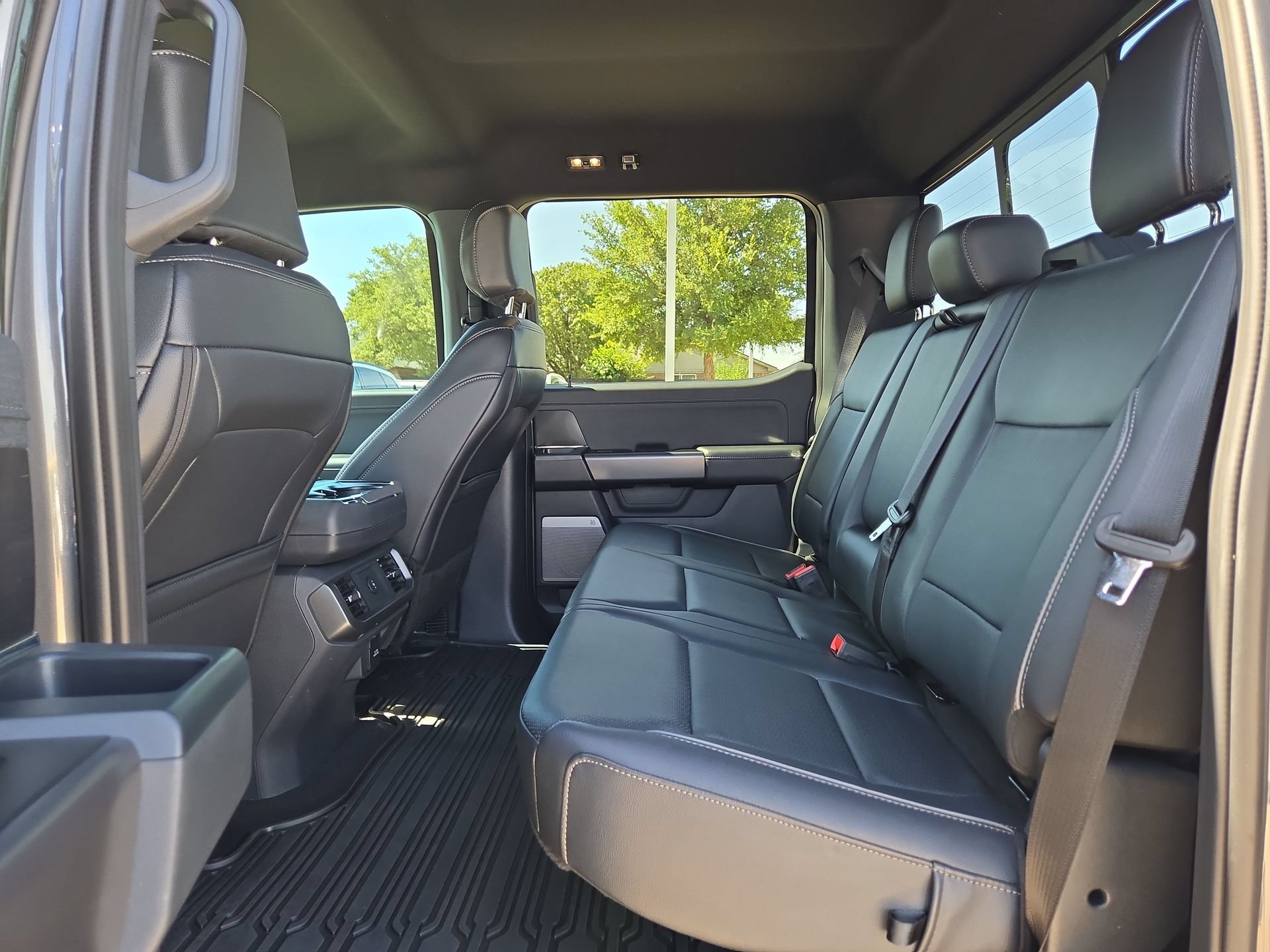 Used 2025 Ford F150 Lariat w/ Equipment Group 501A Mid AWD/4WD image 13