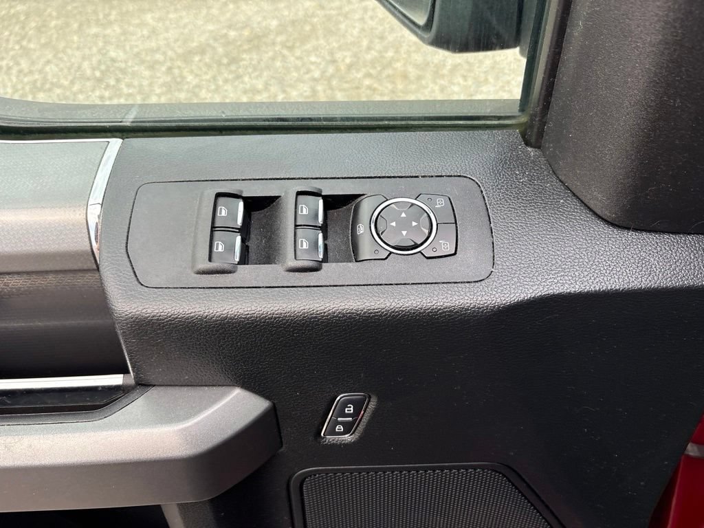 Used 2015 Ford F150 XLT w/ Equipment Group 302A Luxury AWD/4WD image 17