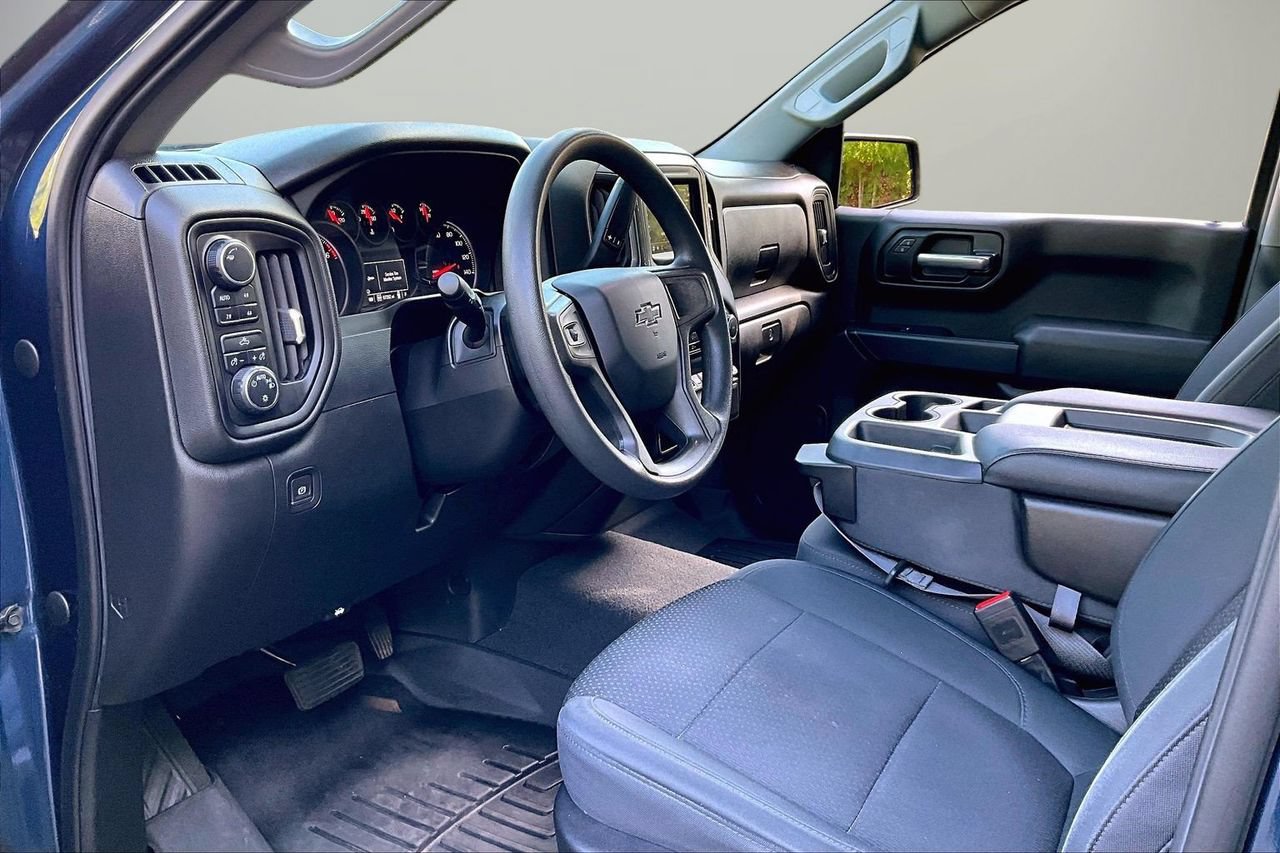 Used 2019 Chevrolet Silverado 1500 Custom Trail Boss w/ Custom Convenience Package AWD/4WD image 17