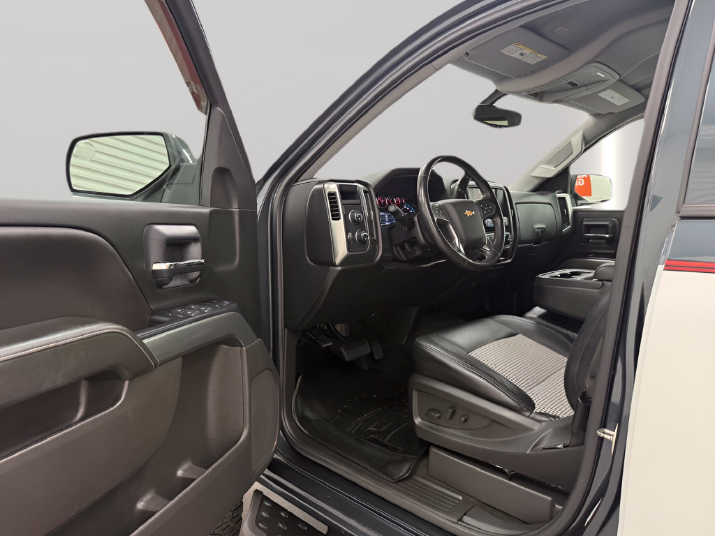 Used 2018 Chevrolet Silverado 1500 LT AWD/4WD image 10