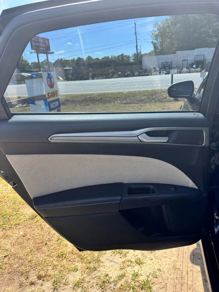 Used 2017 Ford Fusion S FWD image 14