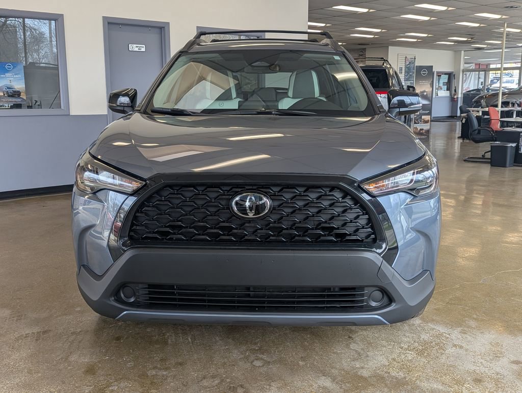 Used 2025 Toyota Corolla Cross LE w/ Black Badges Package (TMS) image 3