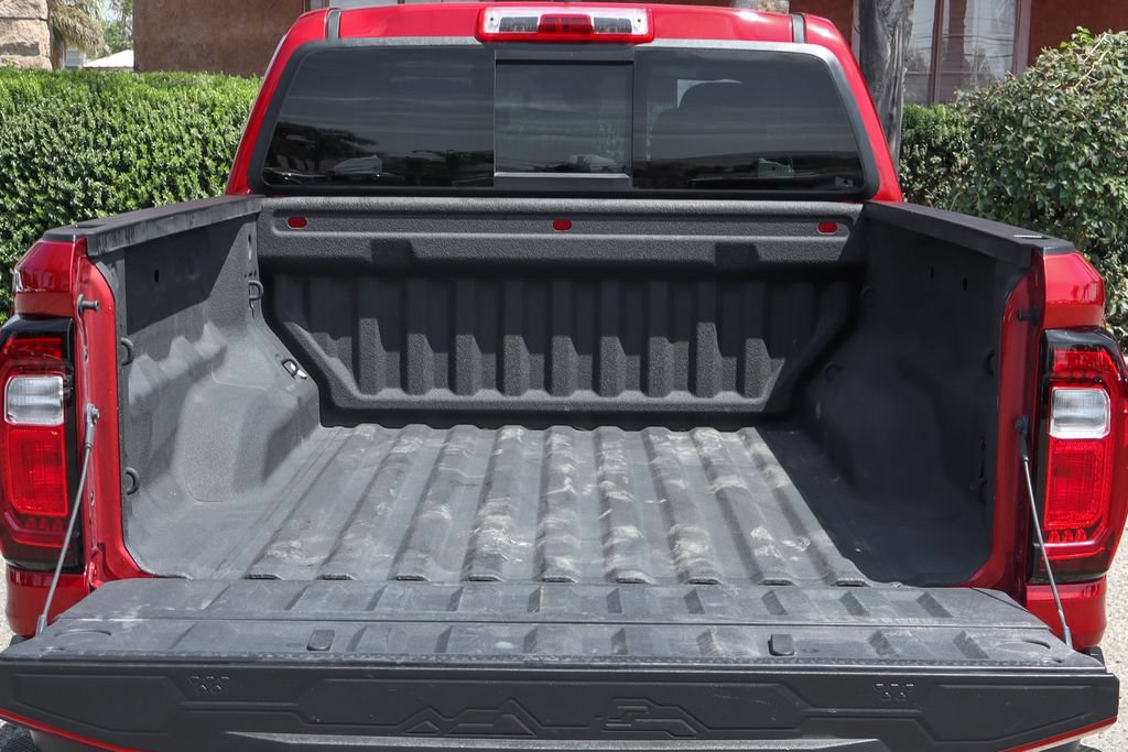 Used 2025 GMC Canyon Elevation w/ Convenience Package RWD image 8