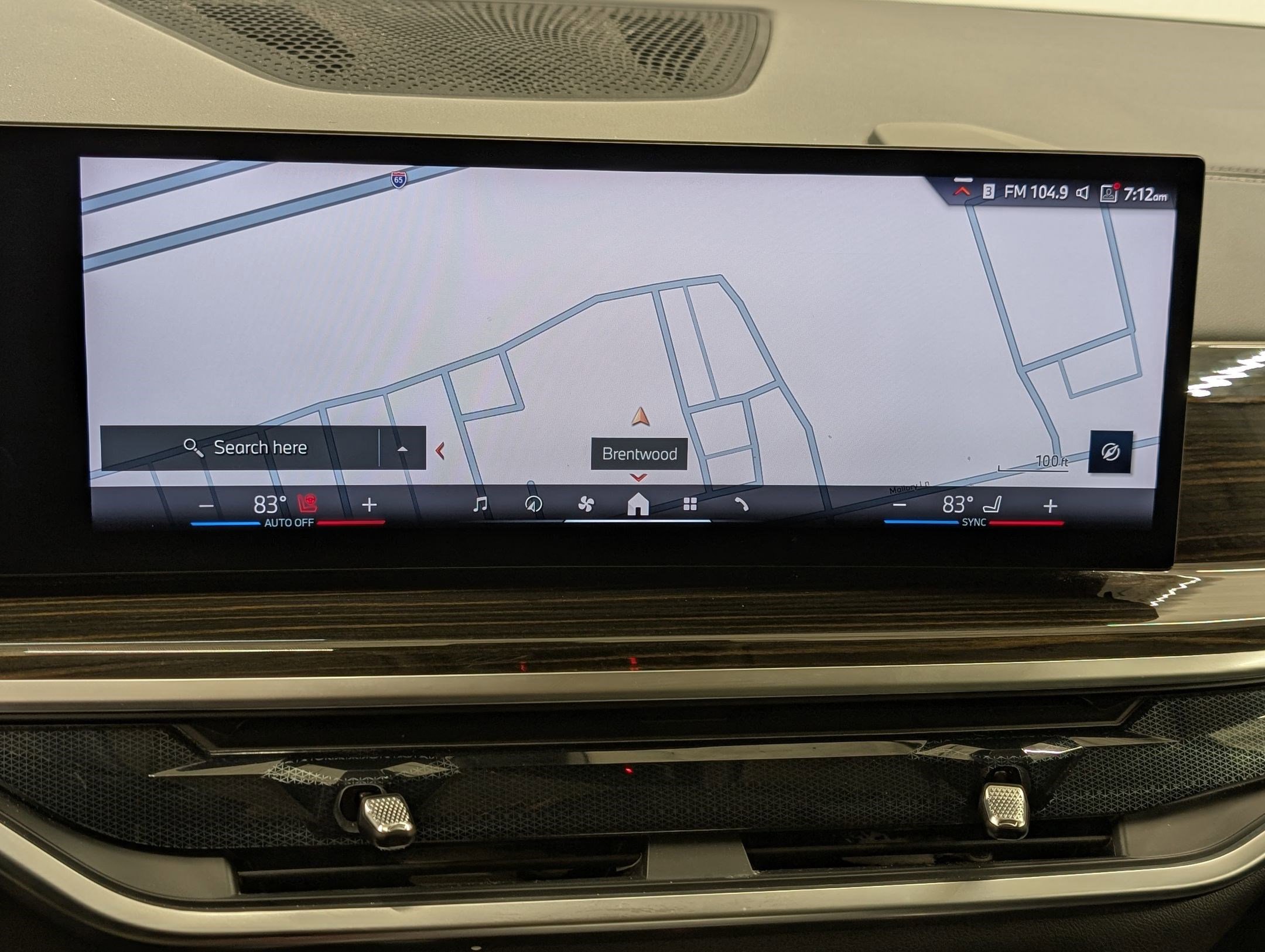 Used 2025 BMW X7 xDrive40i w/ Premium Package image 26