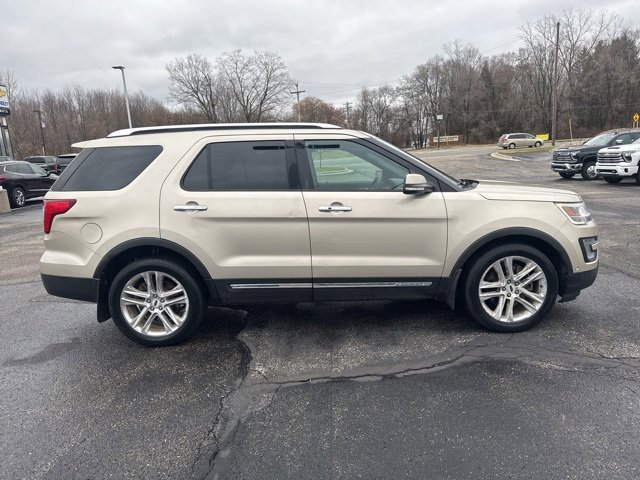 Used 2017 Ford Explorer Limited w/ Equipment Group 301A image 2