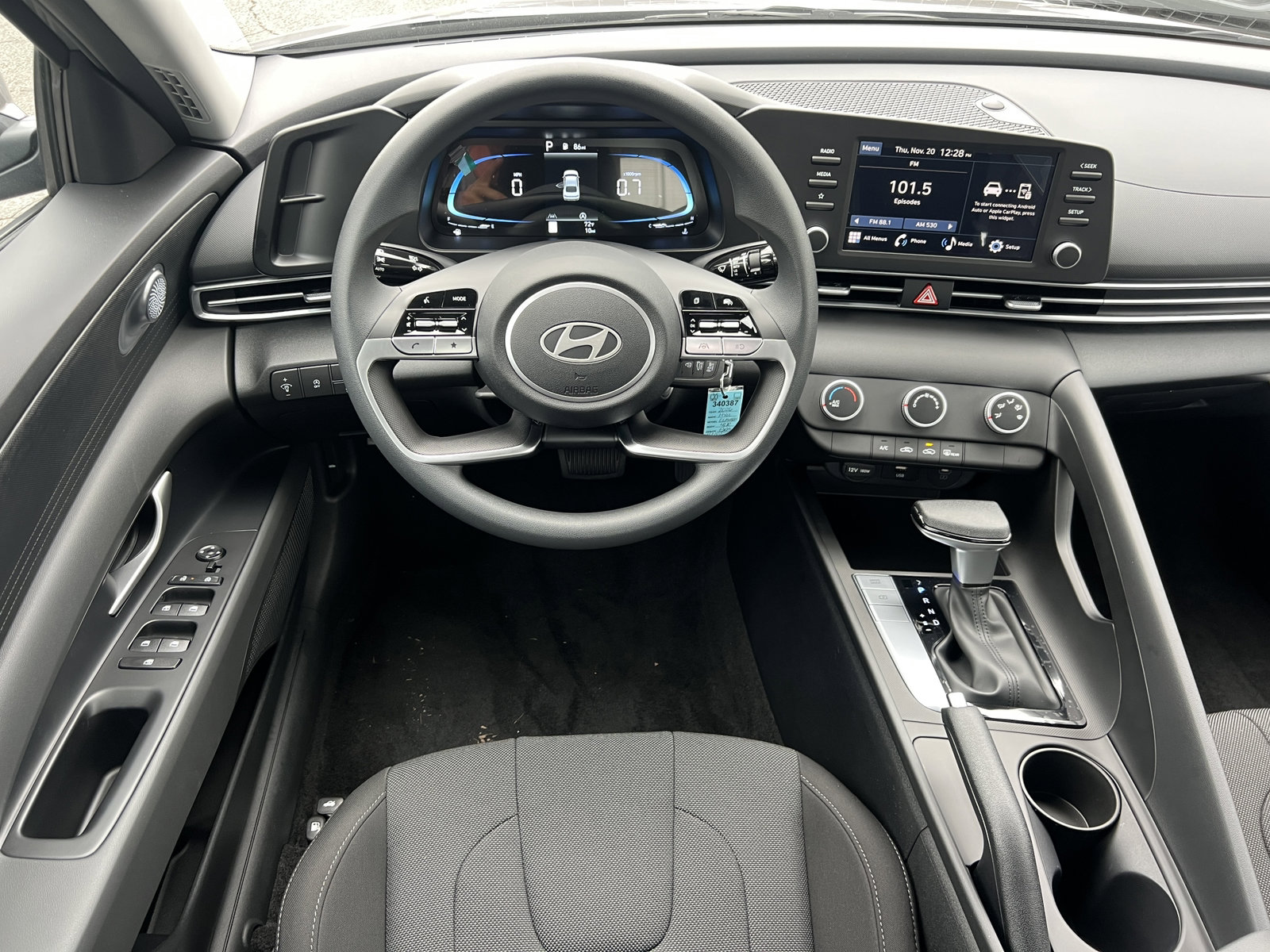 New 2026 Hyundai Elantra SE w/ Cargo Package image 16