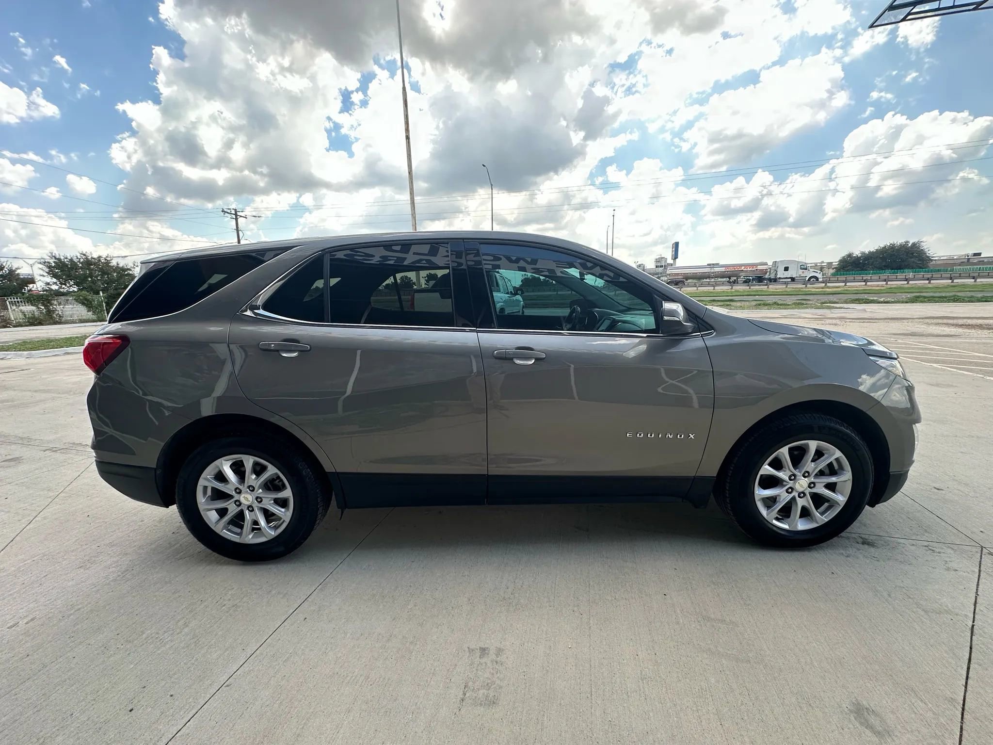 Used 2019 Chevrolet Equinox LT image 6