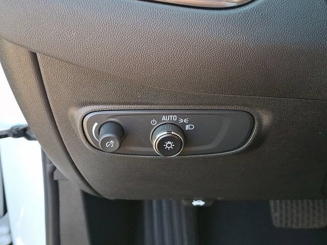 Used 2023 Chevrolet Equinox LT AWD/4WD image 37