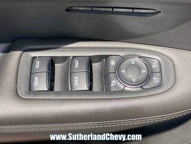 Used 2024 Cadillac XT6 Luxury w/ LPO, Floor Liner Package FWD image 16