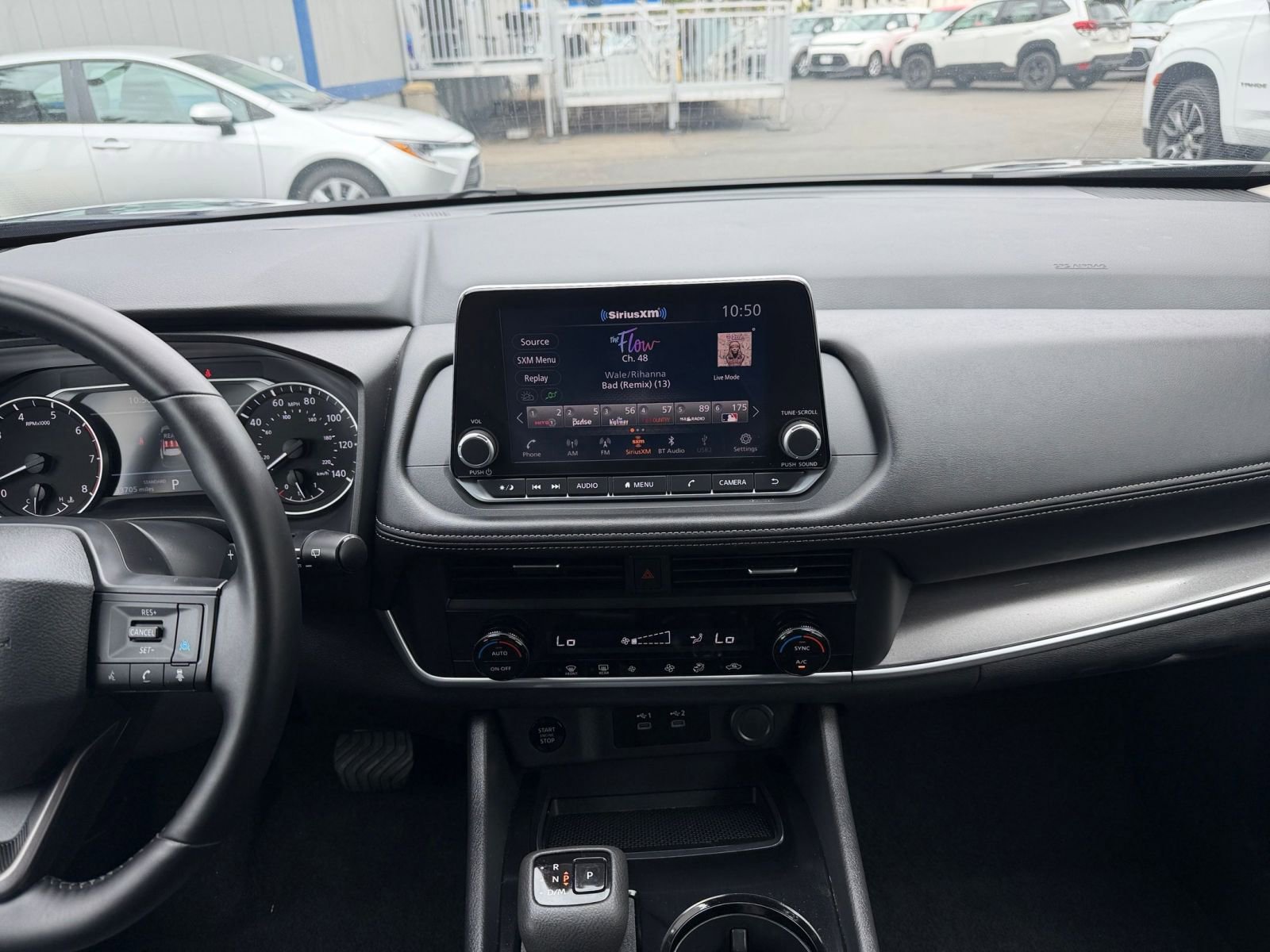 Used 2025 Nissan Rogue SV FWD image 17