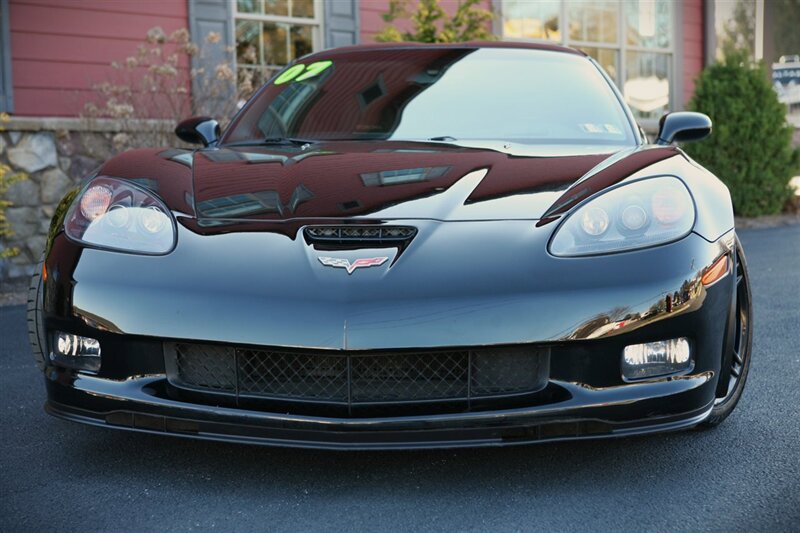 Used 2007 Chevrolet Corvette Z06 w/ Preferred Equipment Group image 2