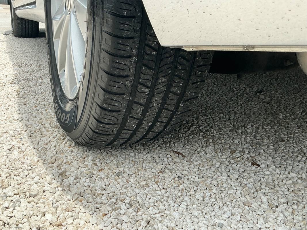 Used 2016 Volkswagen Golf S image 38