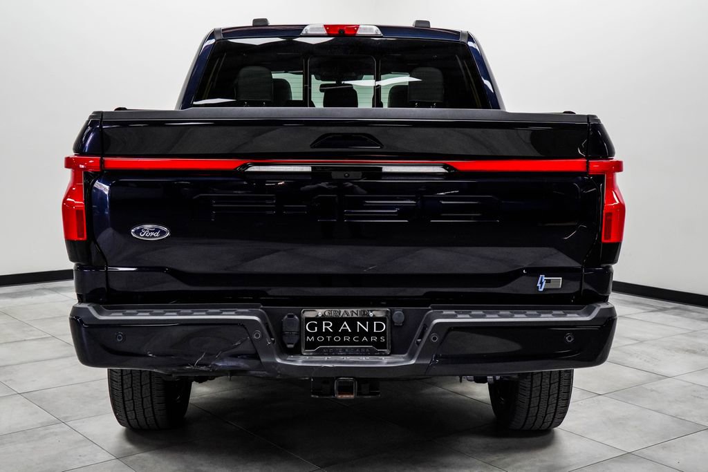 Used 2022 Ford F150 Lightning Platinum image 9