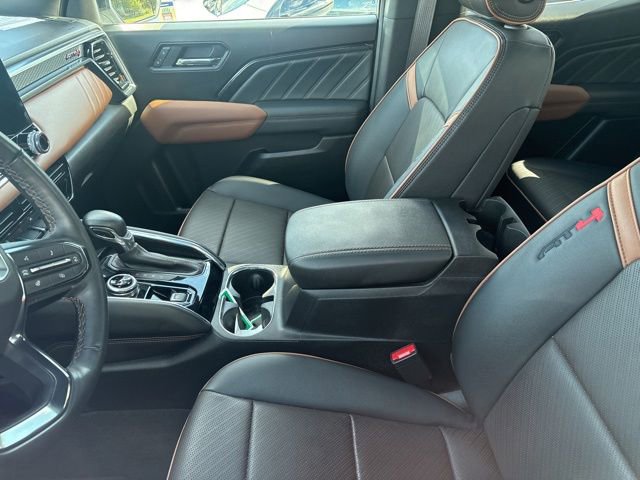 Used 2024 GMC Canyon AT4 w/ AT4 Premium Package AWD/4WD image 8