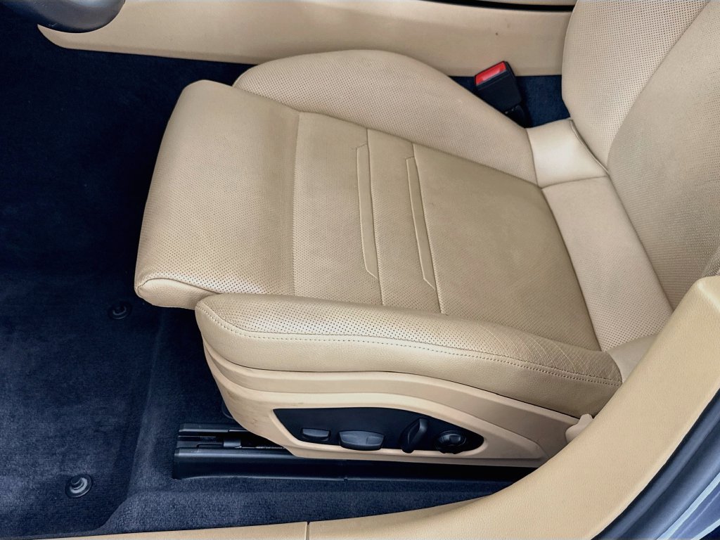 Certified 2023 Porsche Panamera image 13