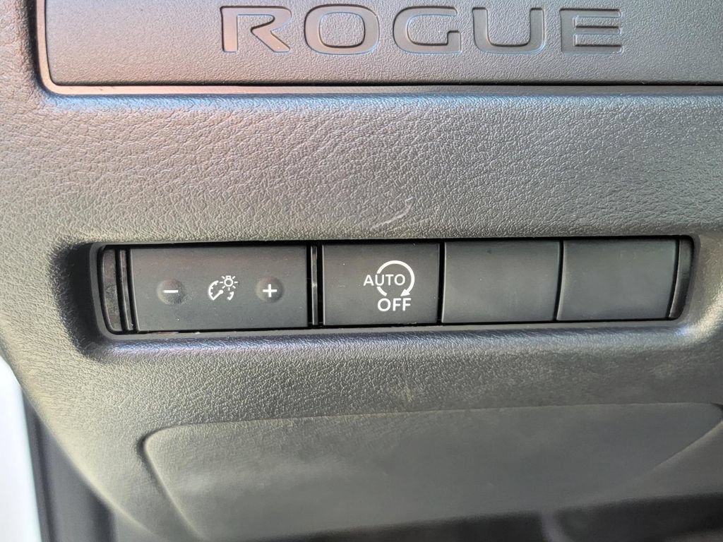Used 2024 Nissan Rogue S AWD/4WD image 34