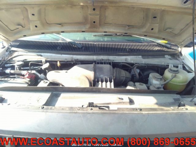 Used 2013 Ford E-250 and Econoline 250 w/ Commercial Cargo Van Pkg RWD image 5