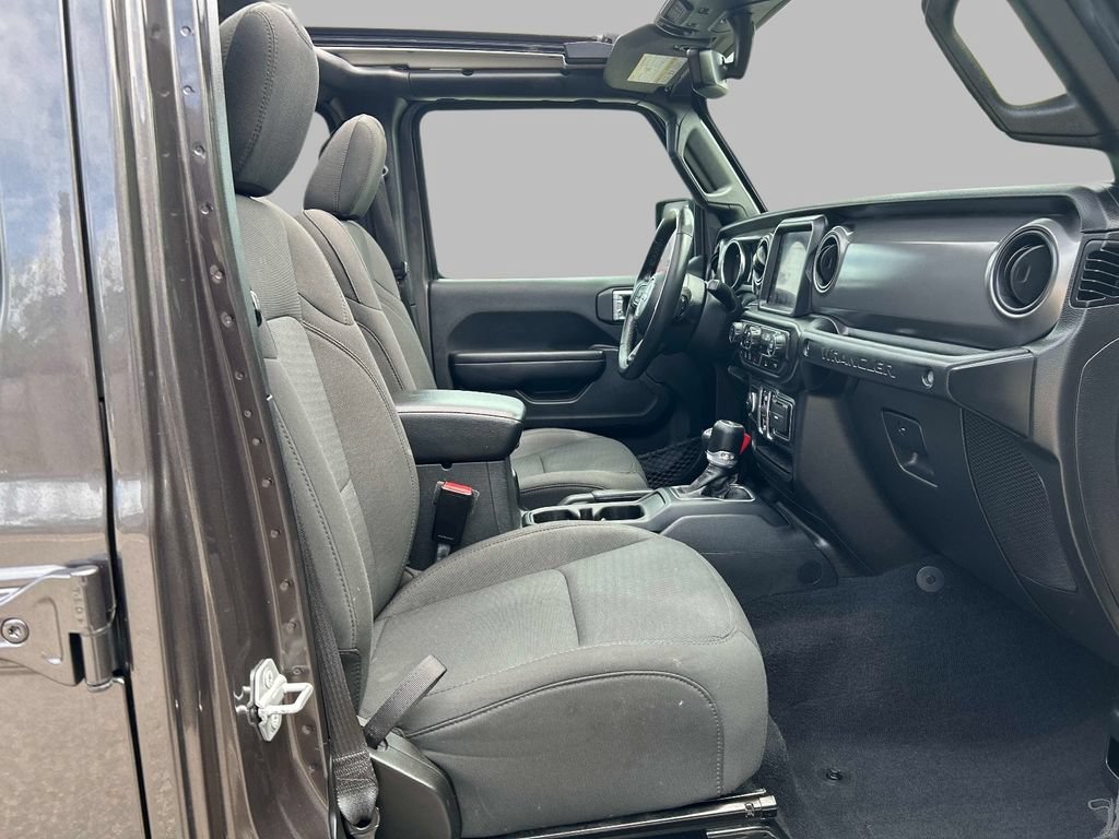Used 2021 Jeep Wrangler Unlimited Sport w/ Sun And Sound Package AWD/4WD image 17