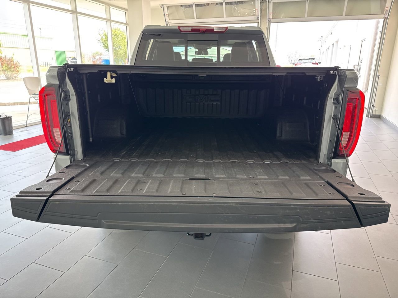 Used 2025 GMC Sierra 1500 Denali image 10