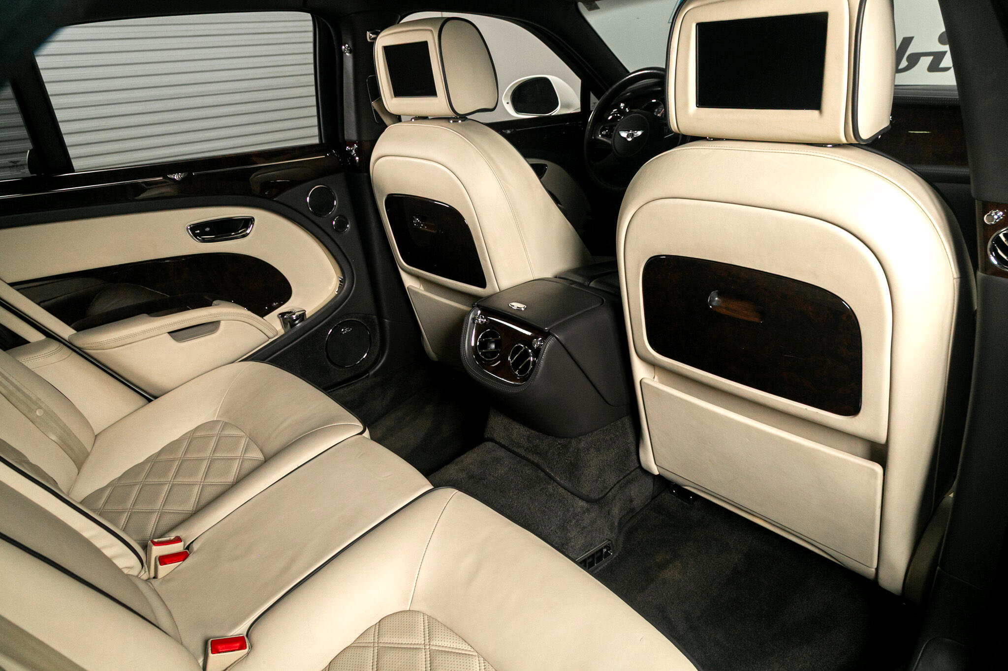 Used 2013 Bentley Mulsanne w/ Premiere Specification Pkg image 8