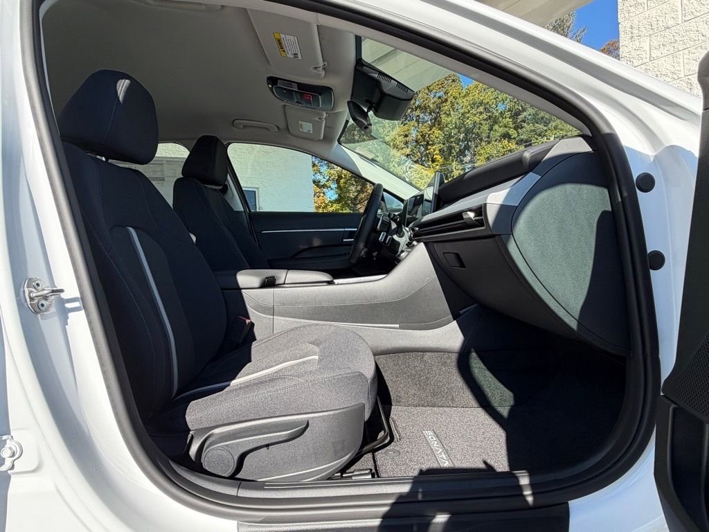 New 2026 Hyundai Sonata SEL FWD image 12