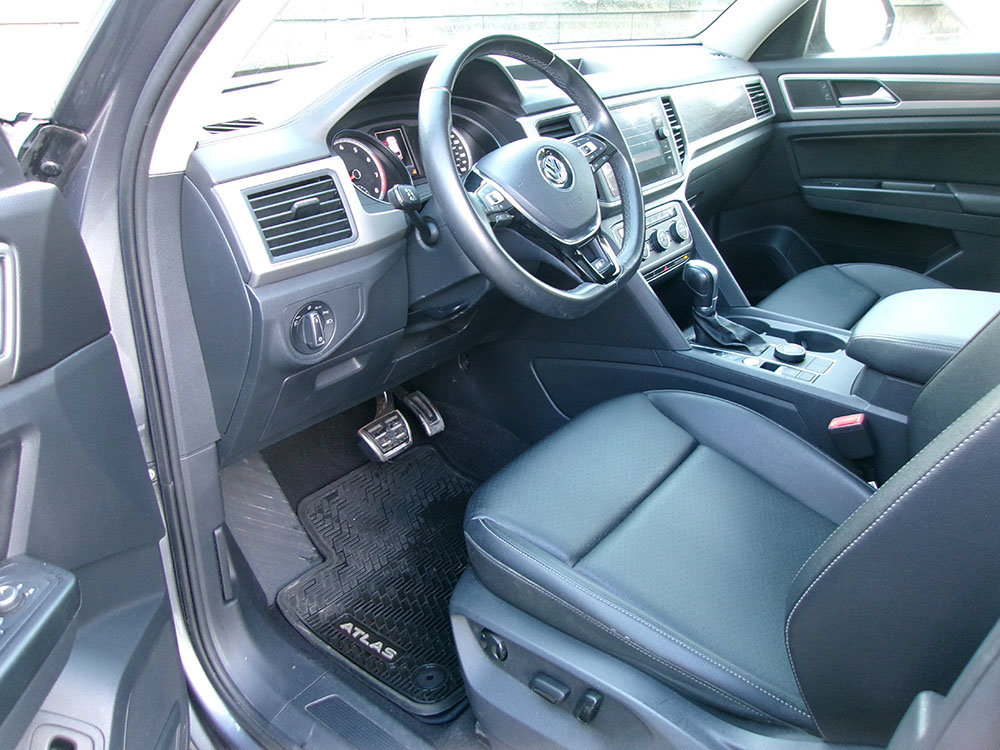 Used 2019 Volkswagen Atlas SE w/ Panoramic Sunroof Package AWD/4WD image 16