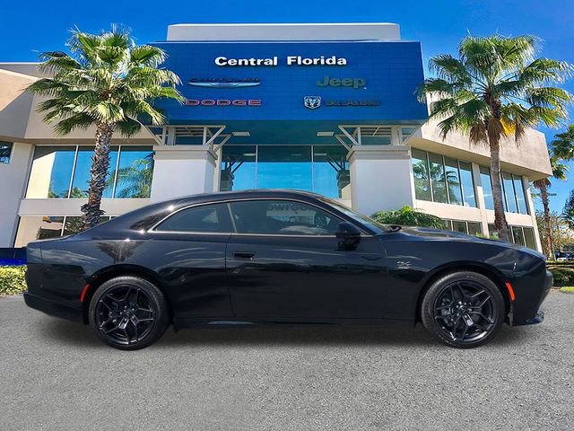 Used 2024 Dodge Charger Daytona R/T w/ Plus Group AWD/4WD image 4