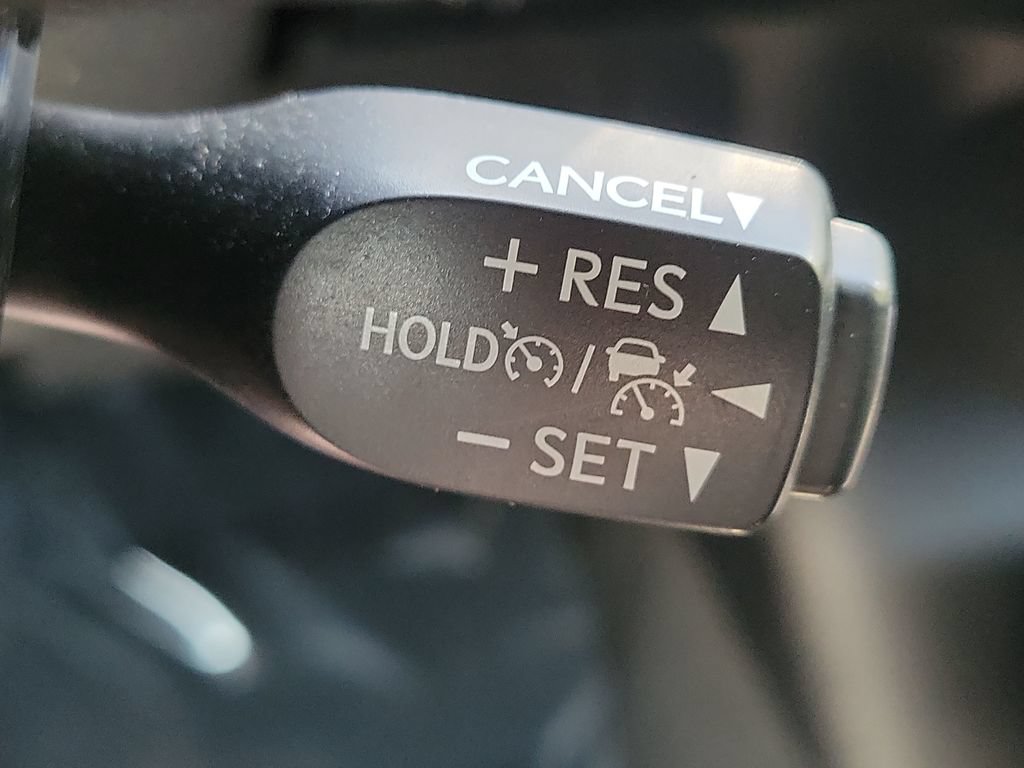 Certified 2020 Toyota Prius LE AWD/4WD image 11
