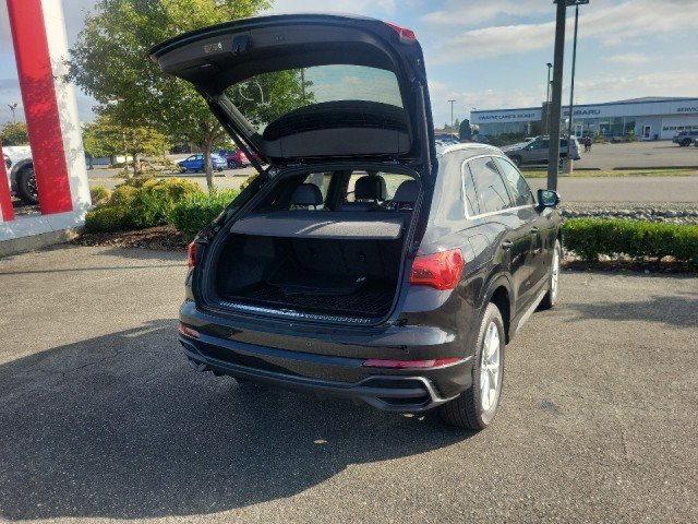 Used 2025 Audi Q3 2.0T Premium Plus w/ Premium Plus Package AWD/4WD image 4
