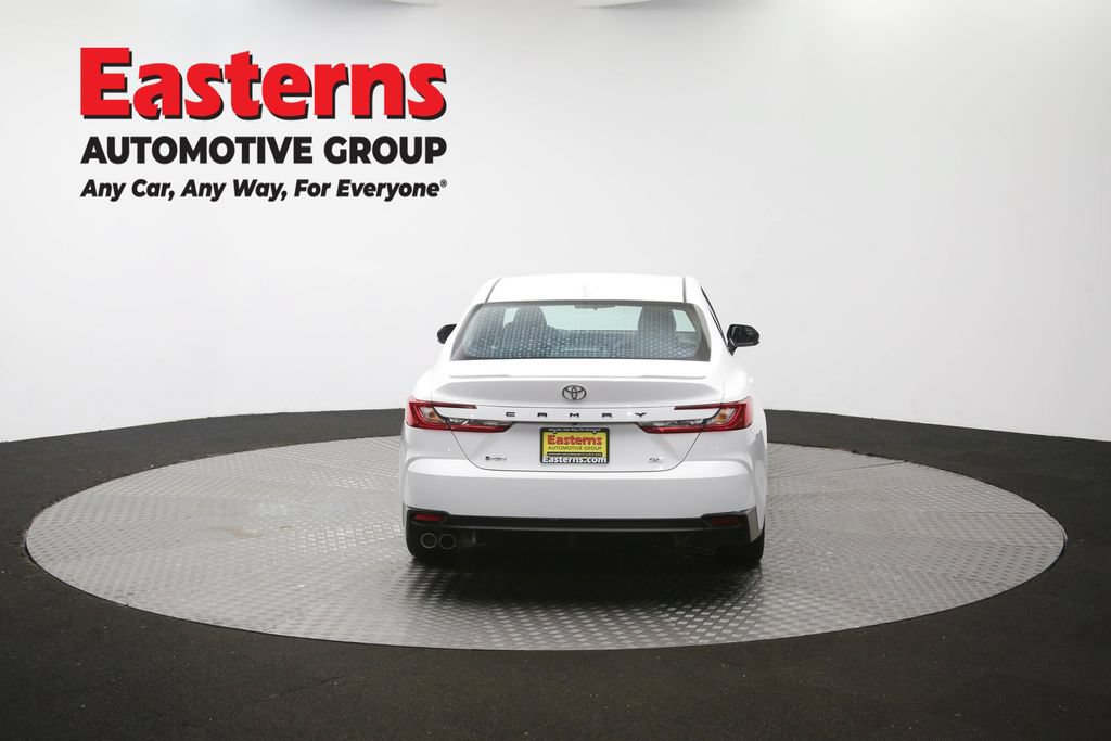 Used 2025 Toyota Camry SE FWD image 36