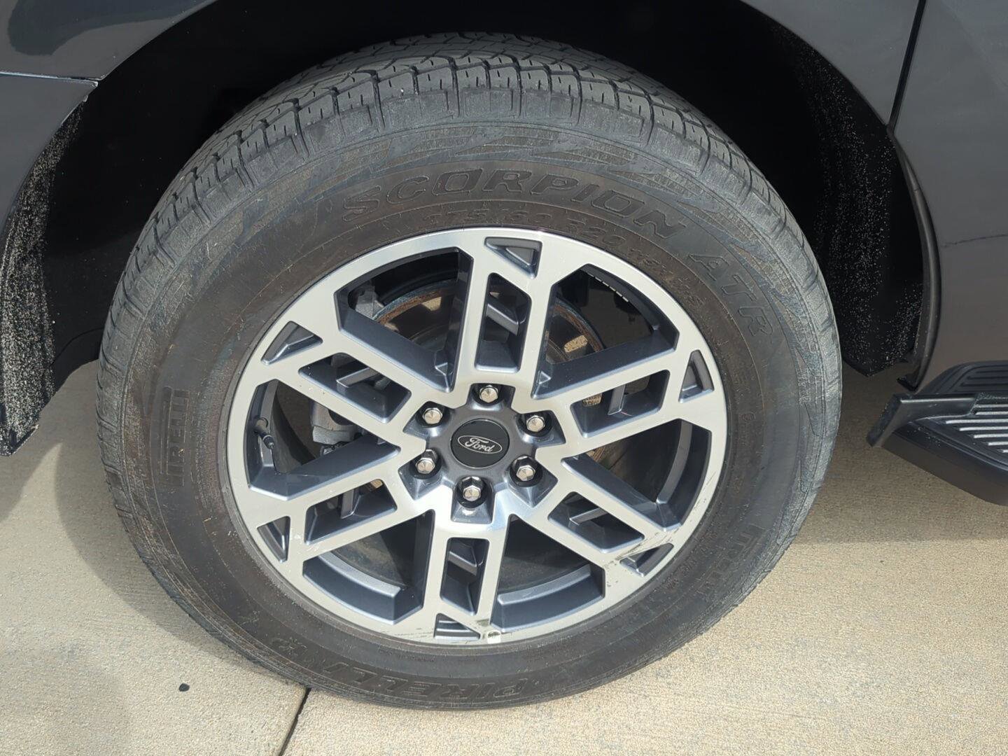 Used 2025 Ford Expedition Max Active AWD/4WD image 38