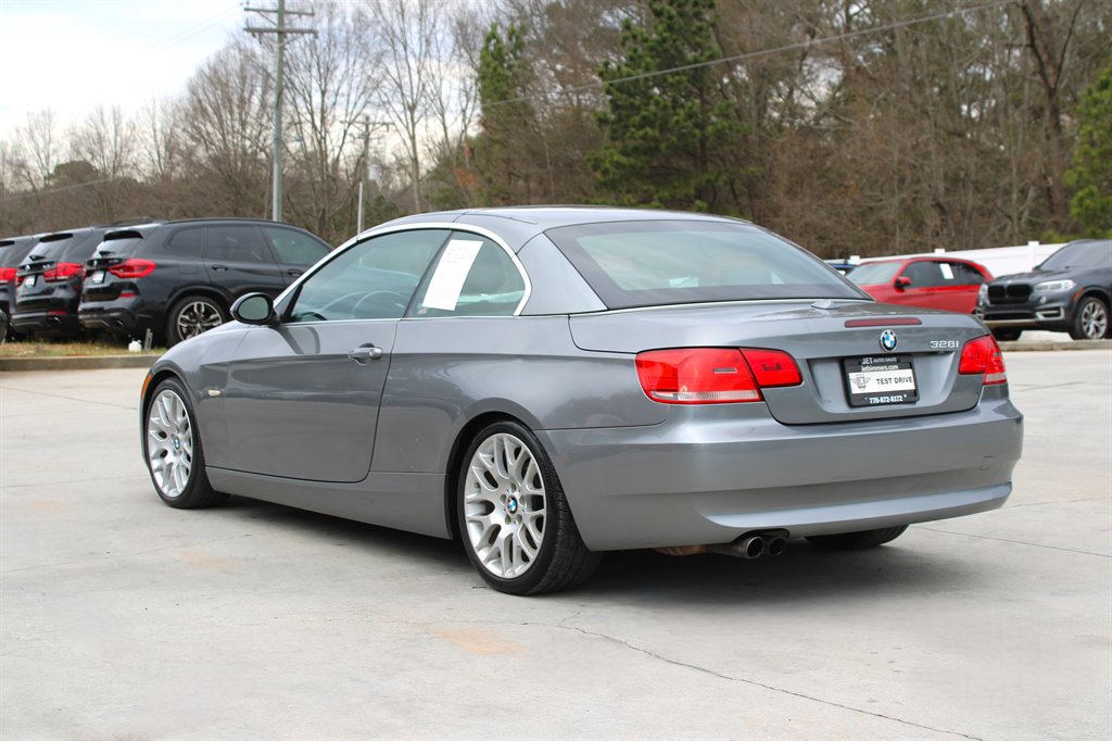 Used 2008 BMW 328i Convertible image 8