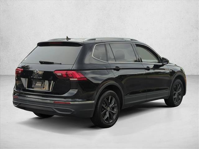 Used 2024 Volkswagen Tiguan SE FWD image 5