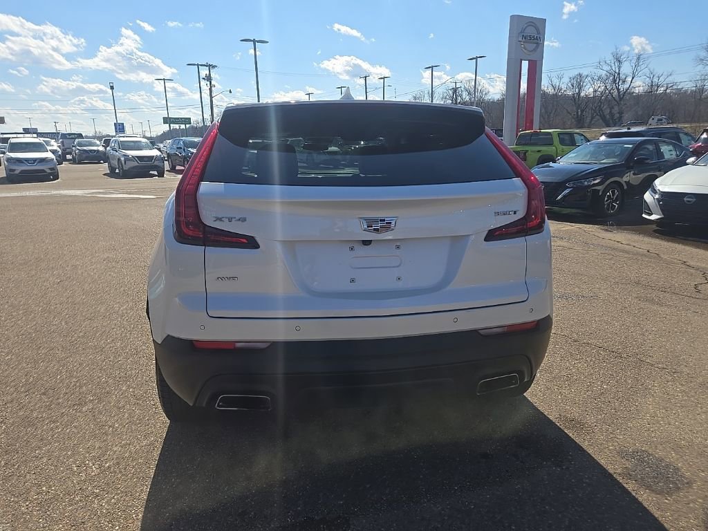 Used 2022 Cadillac XT4 Luxury image 6