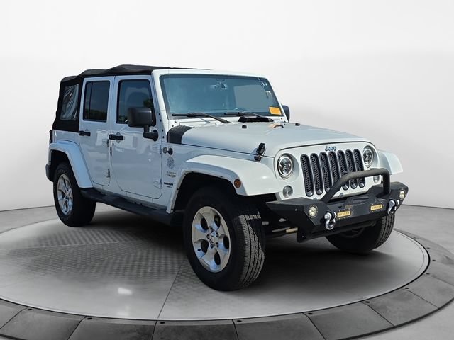 Used 2015 Jeep Wrangler Unlimited Sahara w/ Connectivity Group AWD/4WD image 7