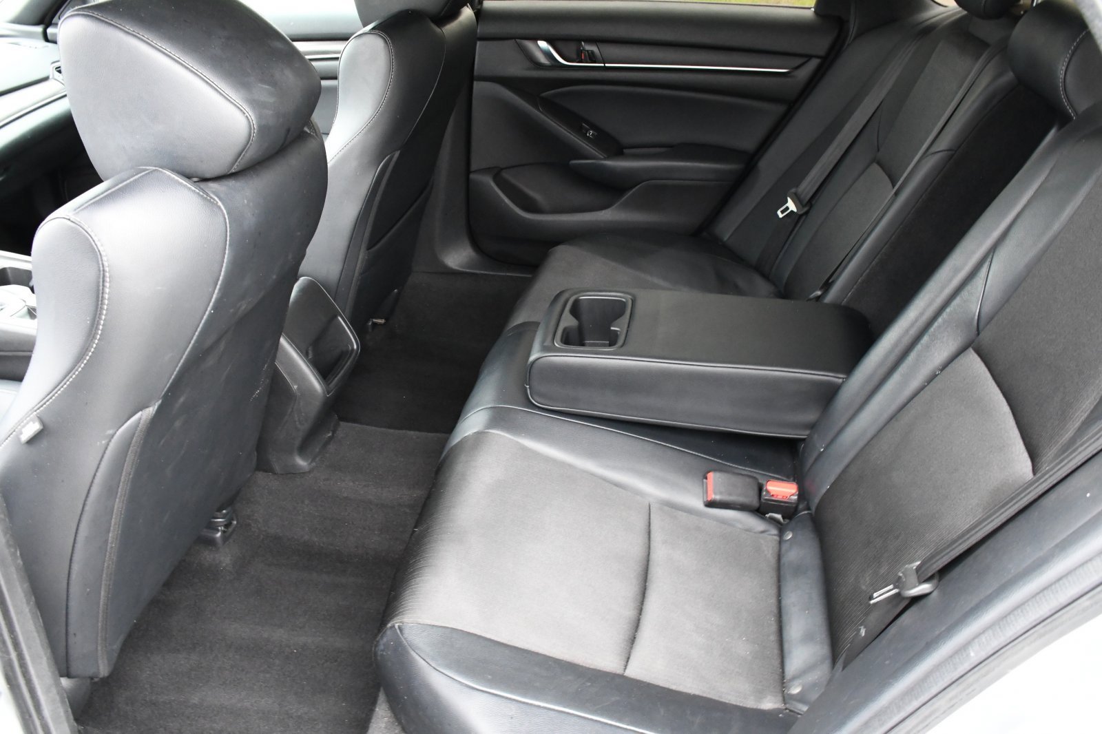 Used 2018 Honda Accord Sport image 9