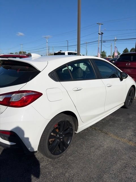 Used 2018 Chevrolet Cruze LT w/ Convenience Package FWD image 7