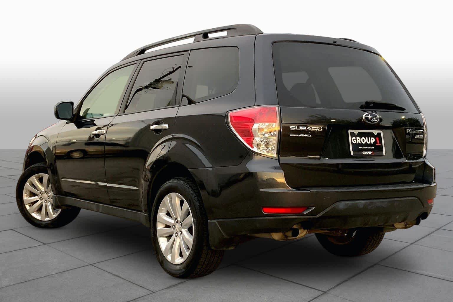 Used 2011 Subaru Forester 2.5X Premium w/ All-Weather Pkg AWD/4WD image 9